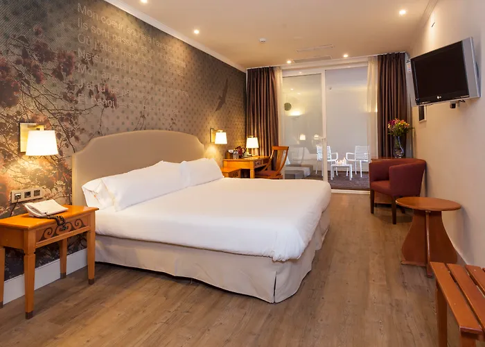 Fenix - Adults Only Recommended טורמולינוס