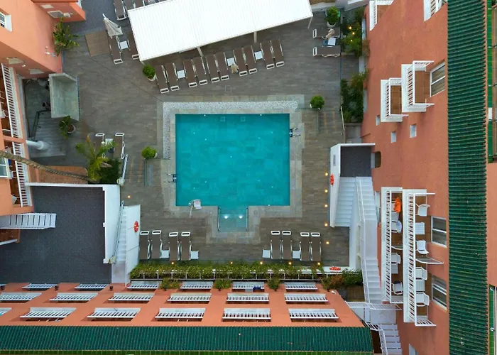 Fenix - Adults Only Recommended טורמולינוס