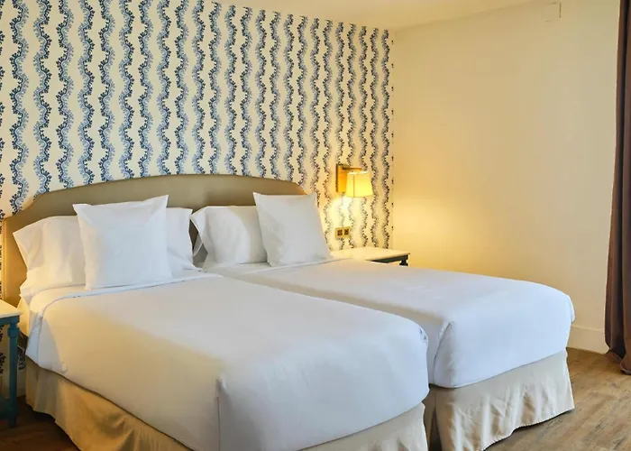 Fenix - Adults Only Recommended 4* טורמולינוס