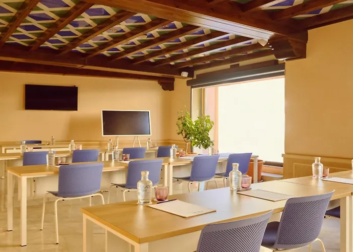 Fenix - Adults Only Recommended 4* טורמולינוס