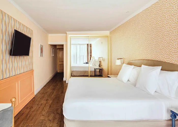 מלון Fenix - Adults Only Recommended